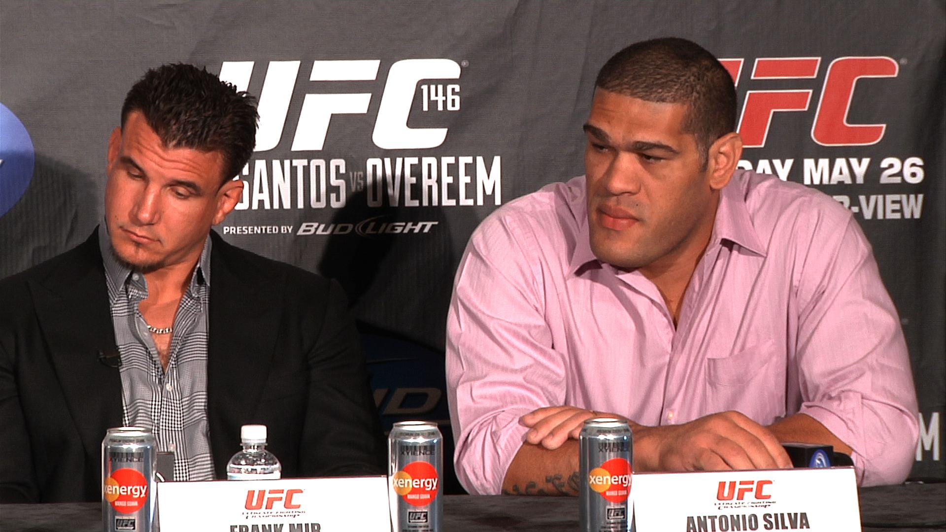 Mir y Silva en la primera conferencia UFC 146