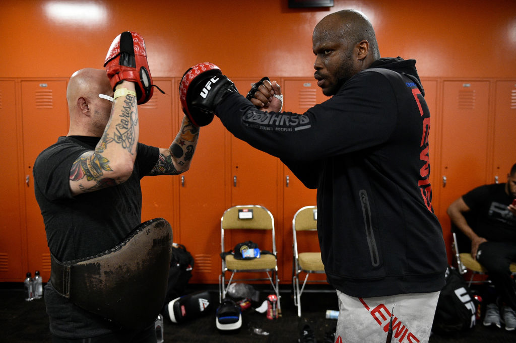 Derrick Lewis (R) warms up backstage during the UFC Fight Night event on February 18, 2018 in Austin, TX. (Photo by Mike Roach/Zuffa LLC)