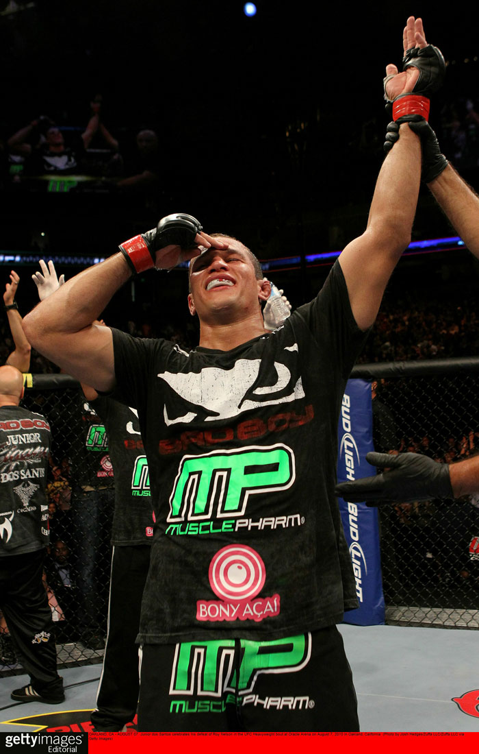 Junior dos Santos - winner