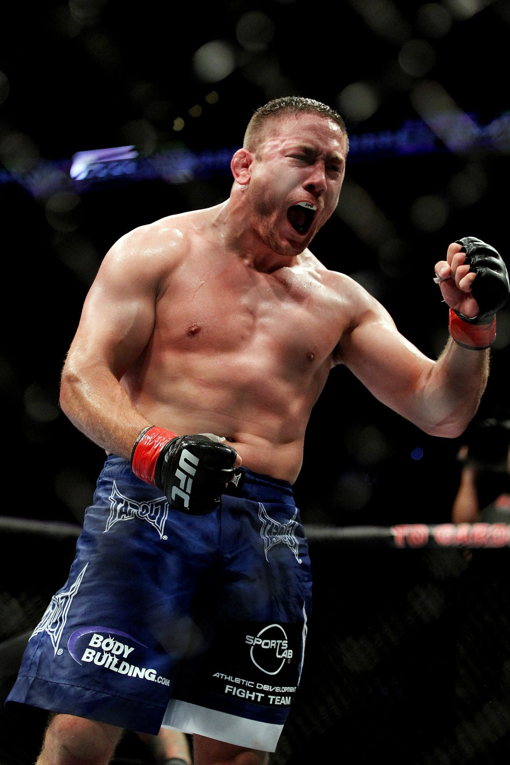UFC118 Pierce wins