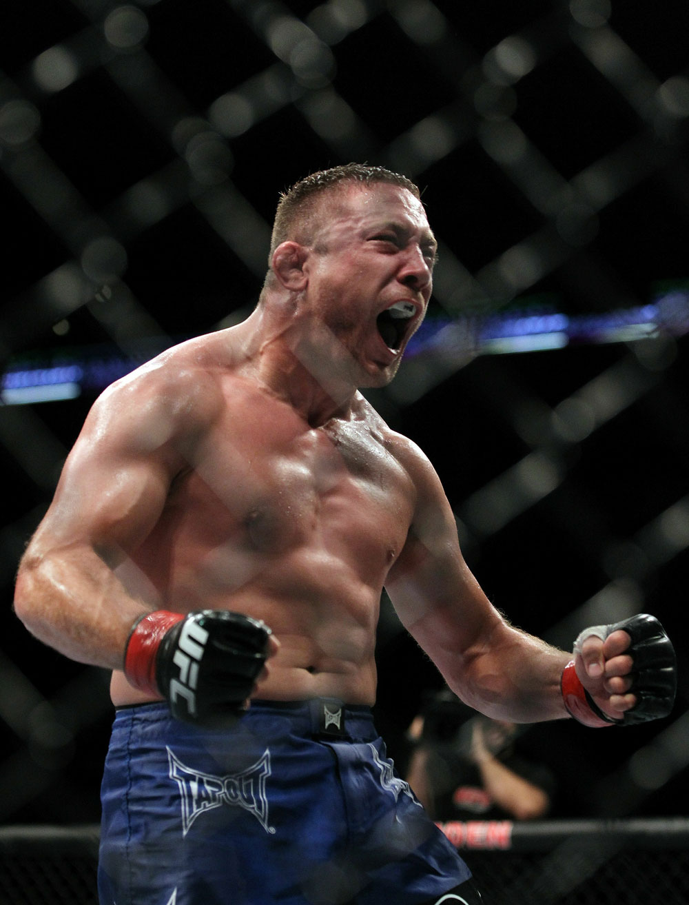 UFC118 Pierce celebrates