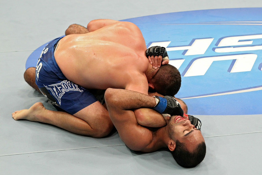 UFC118 Pierce vs. Alves