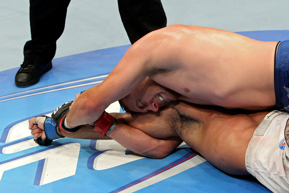 UFC118 Pierce vs. Alves
