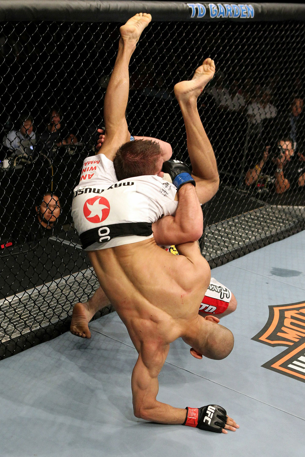UFC 118 Lentz vs. Winner