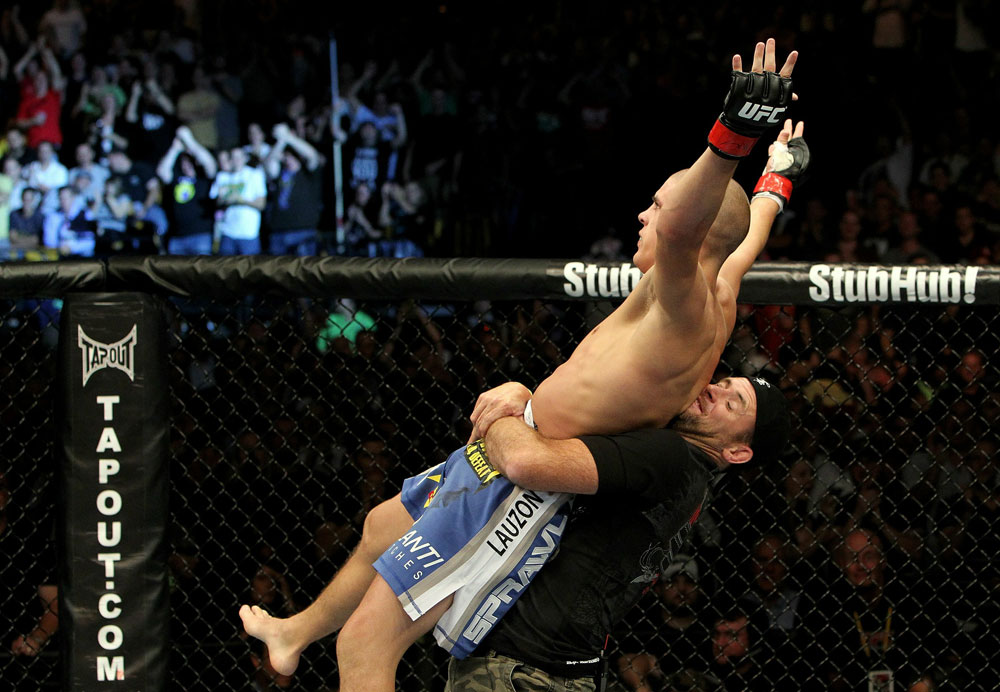 UFC118 Joe Lauzon celebrates