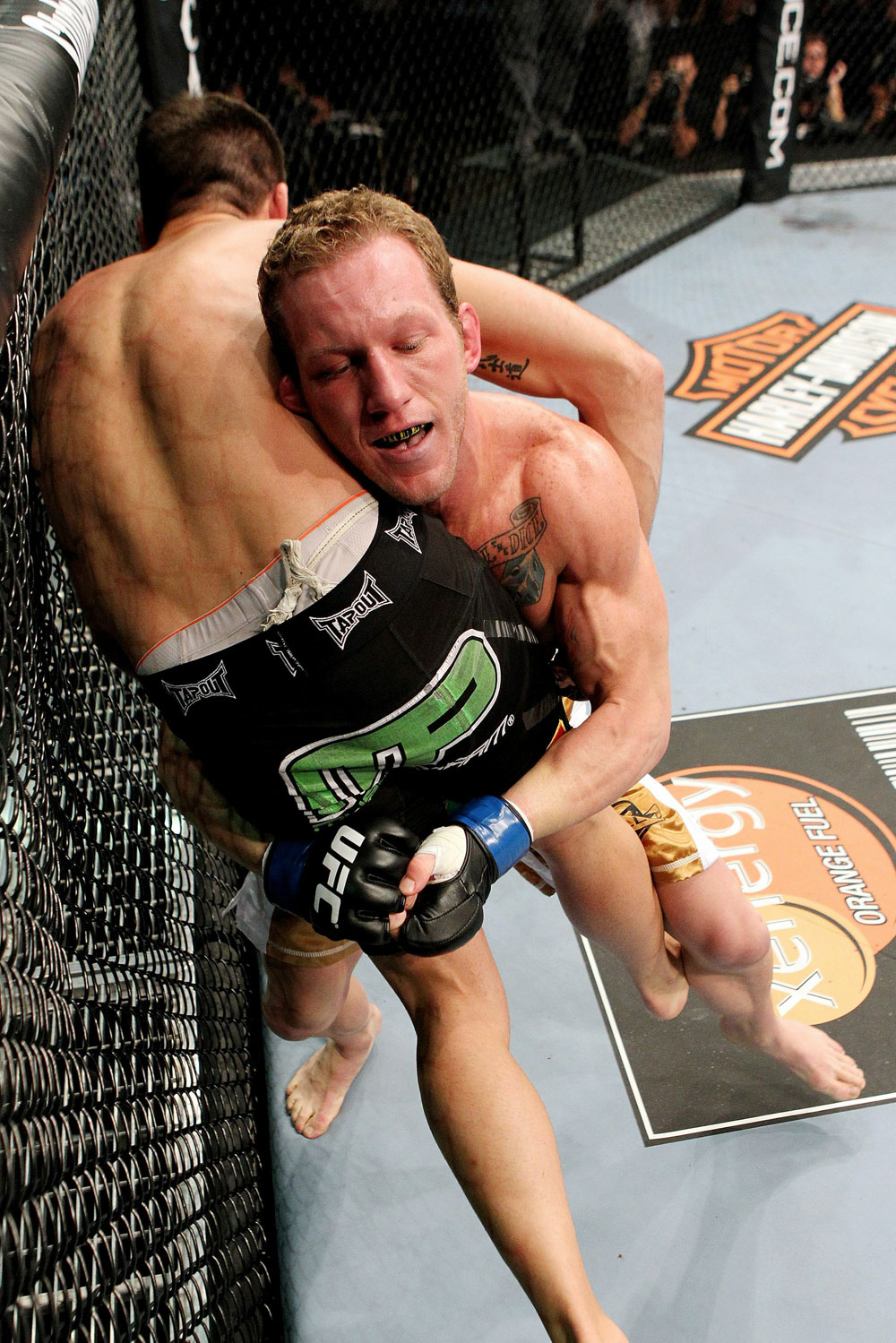 UFC 118 Florian vs. Maynard