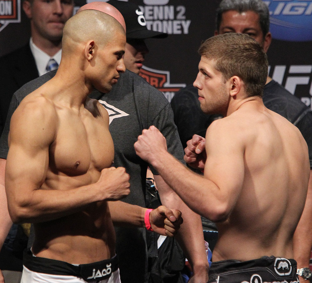 UFC118 Weigh-ins Winner vs. Lentz