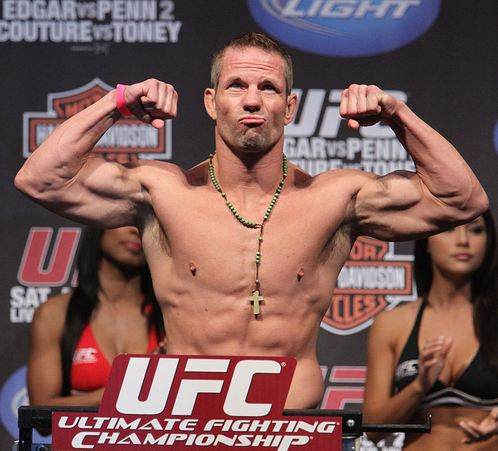 UFC118 weigh-ins Davis