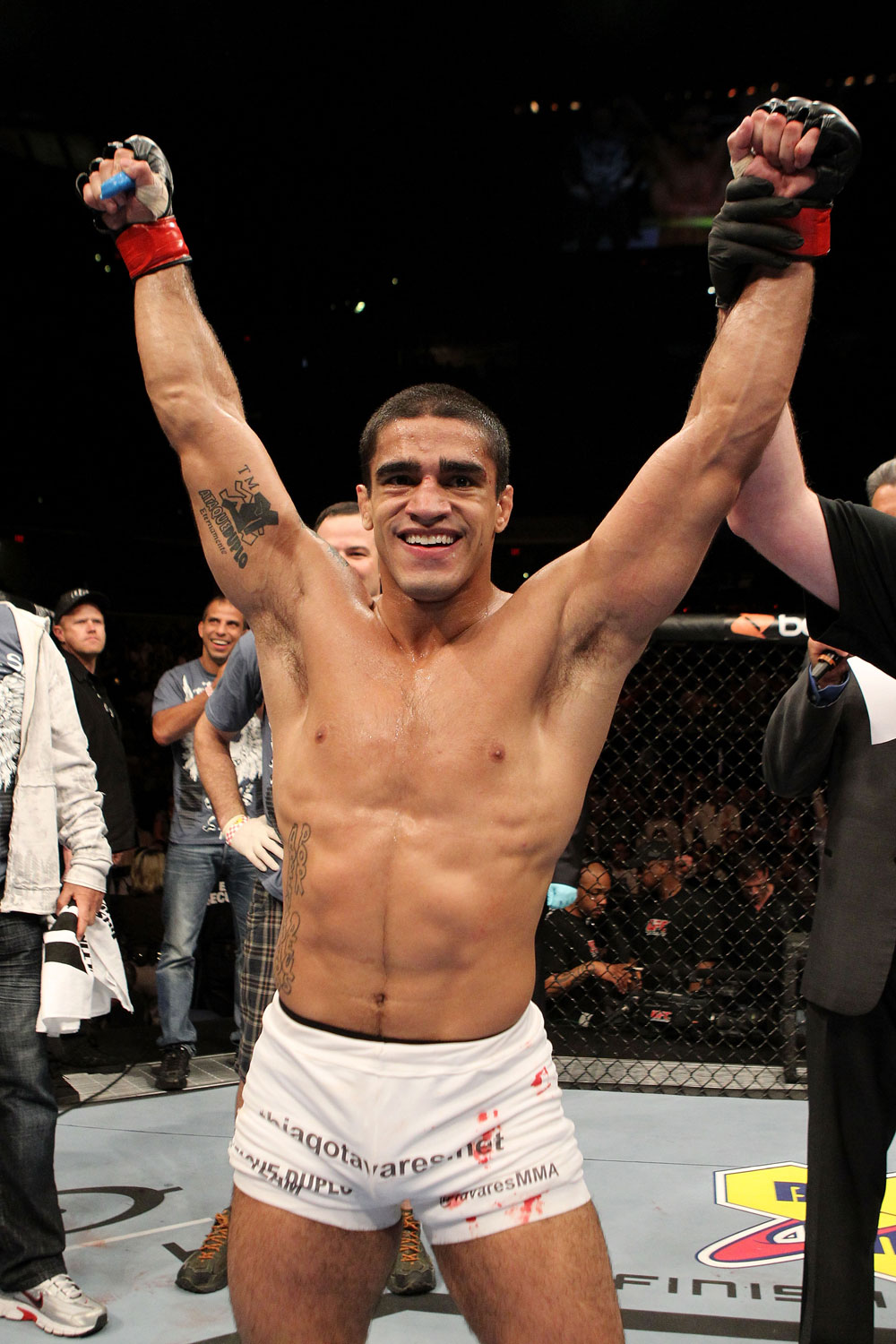 UFC 119: Tavares winner