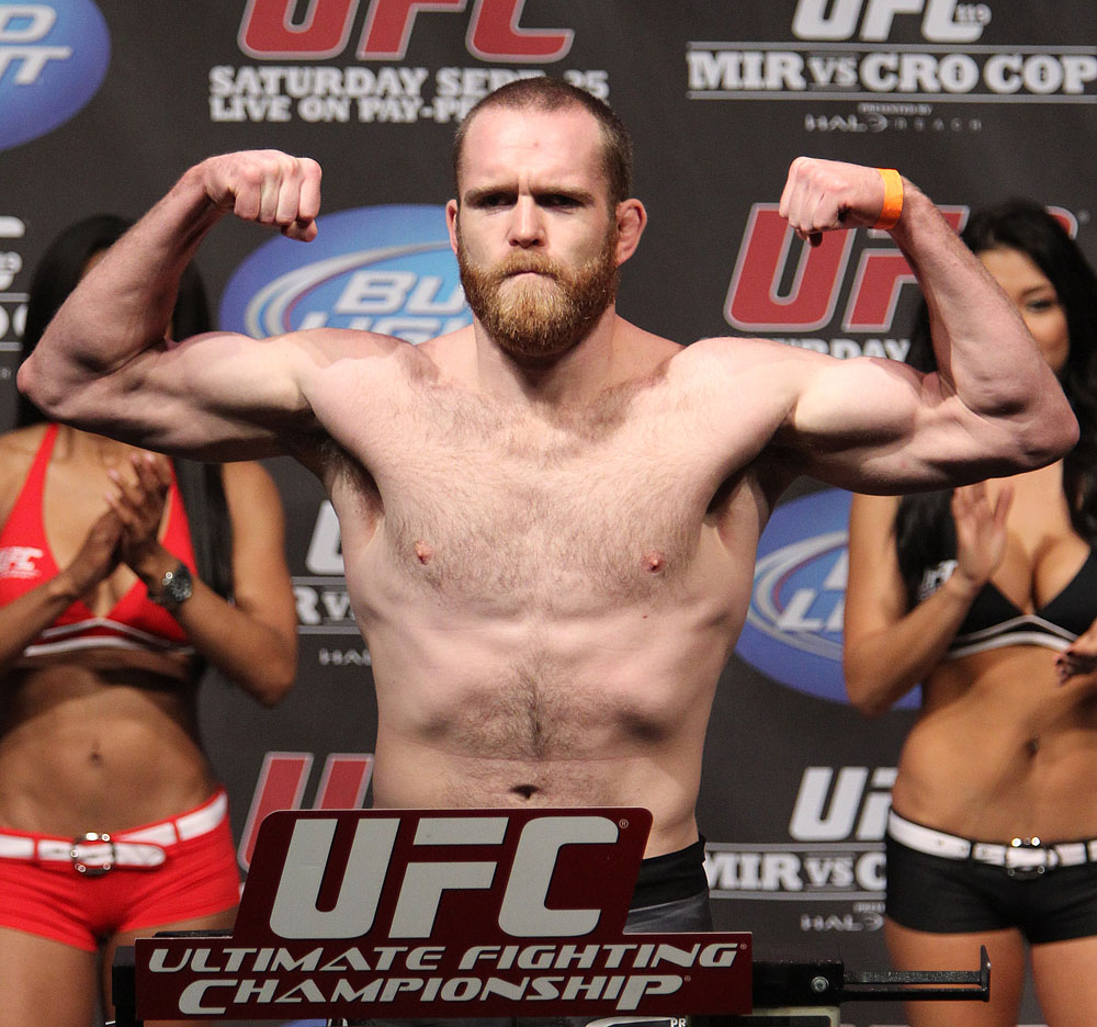 UFC 119 weigh ins: TJ Grant