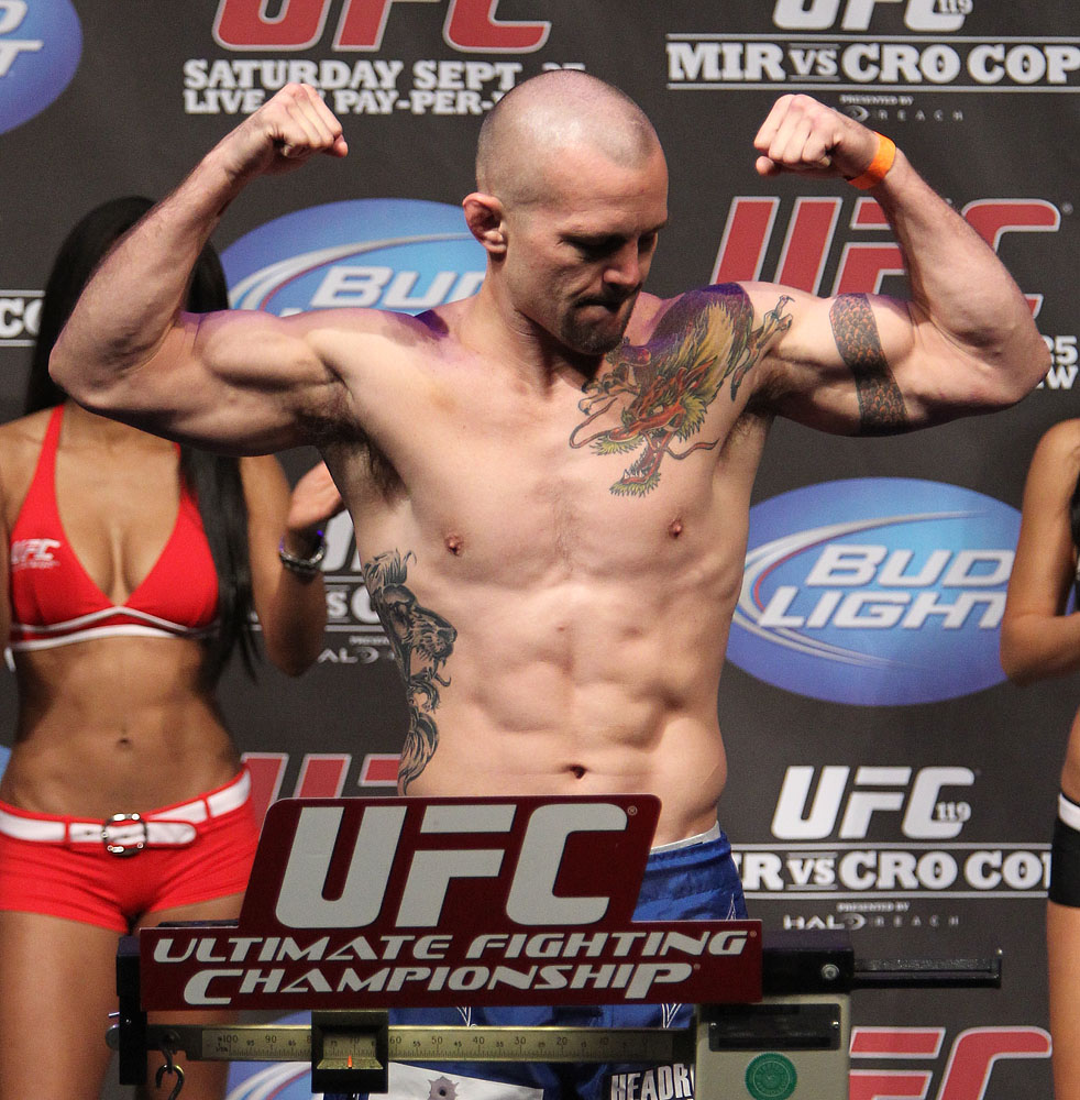 UFC 119 weigh ins: Chris Lytle