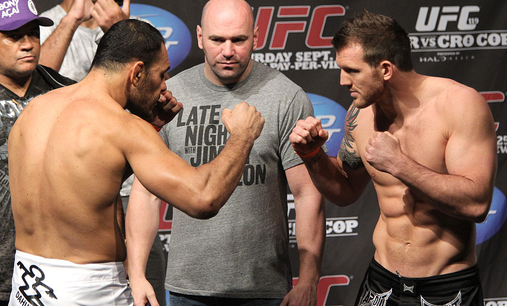 UFC 119 weigh ins: Nogueira vs. Bader