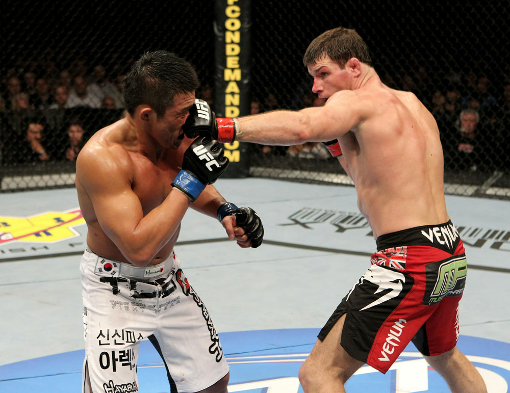 UFC 120: Bisping(R) vs. Akiyama(L)
