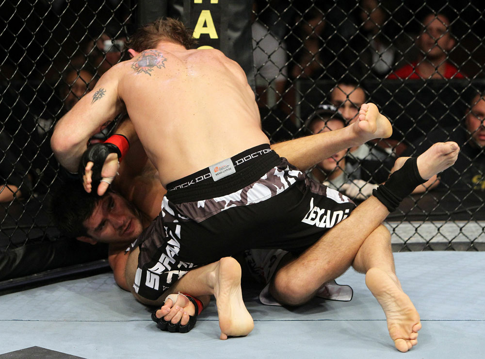 Tom Lawlor vs Patrick Cote