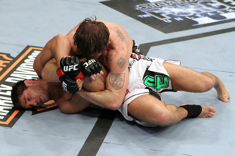 Tom Lawlor vs Patrick Cote