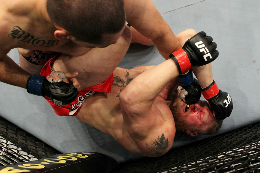 http://media.ufc.tv/121/event_photos/ufc121_11_velasquez_vs_lesnar_007.jpg