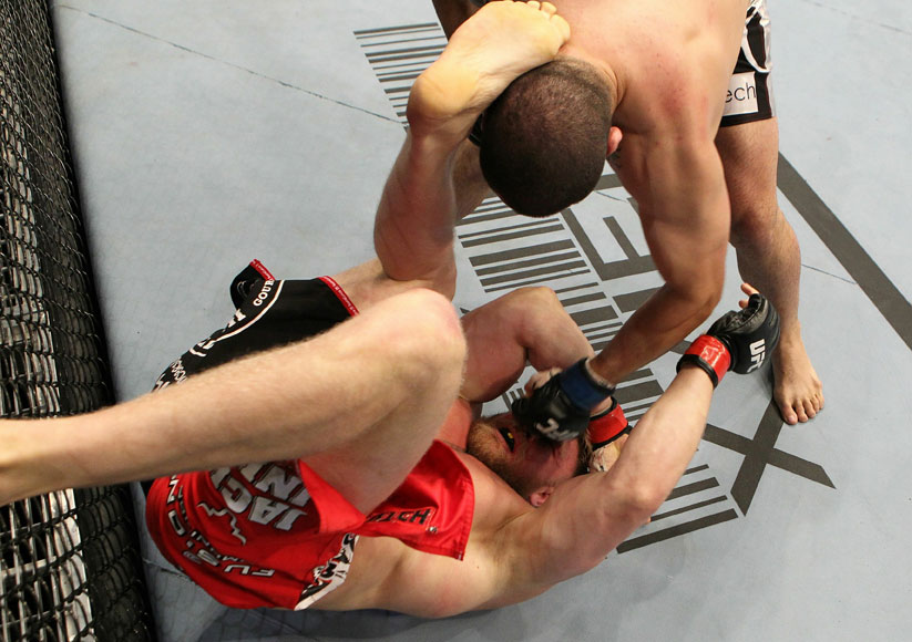 Cain Velasquez vs Brock Lesnar