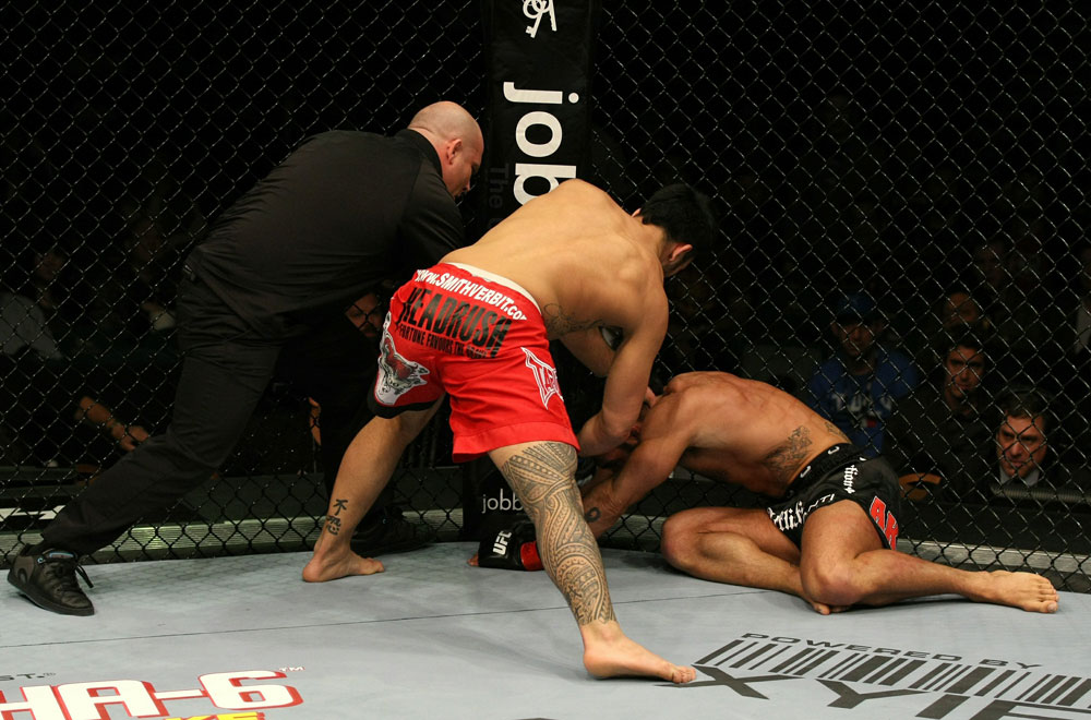 UFC 125: Baroni vs. Tavares