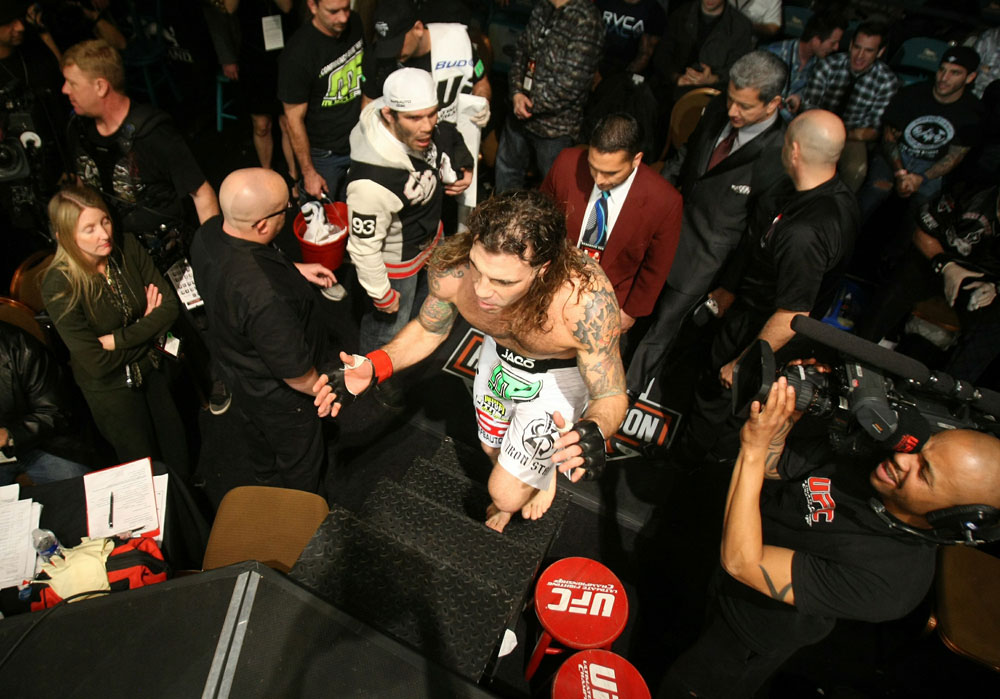 UFC 125: Clay Guida enters the ring.