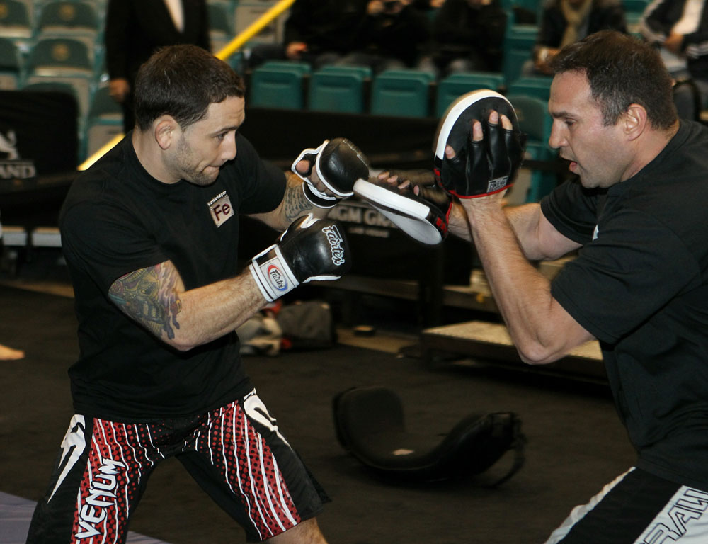 Frankie Edgar at the UFC 125 Open Workouts.