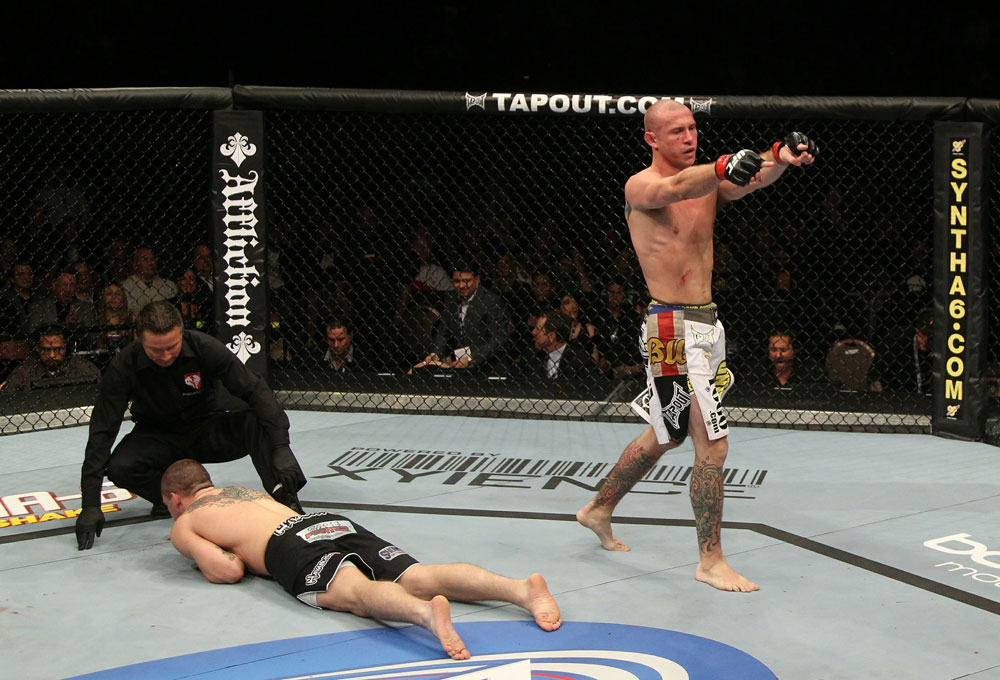 Donald Cerrone vs Paul Kelly
