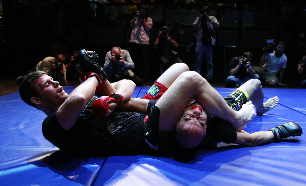 Michael Bisping practices grappling during an Open Workout