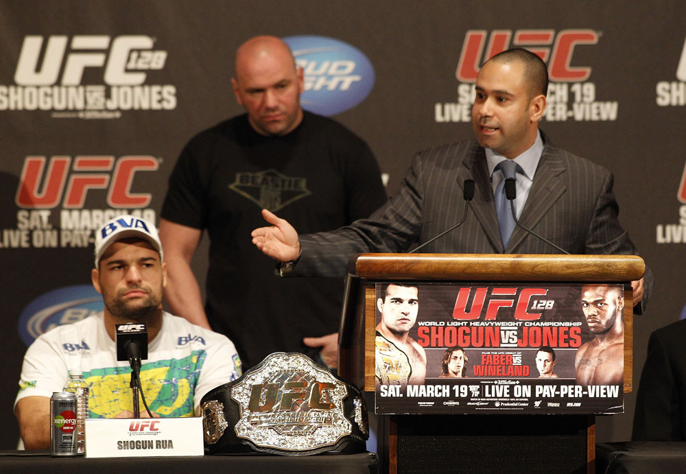 UFC 128: Pre-Fight Press Conference (L-R): Shogun Rua, Dana White