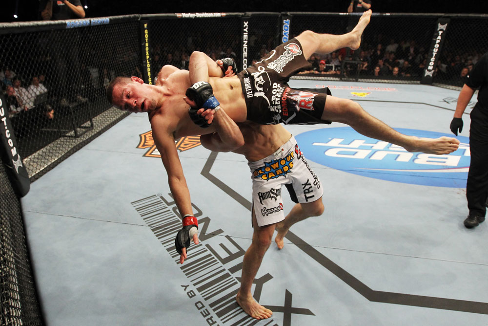 Así tuvo MaDdonald a Diaz en UFC 129