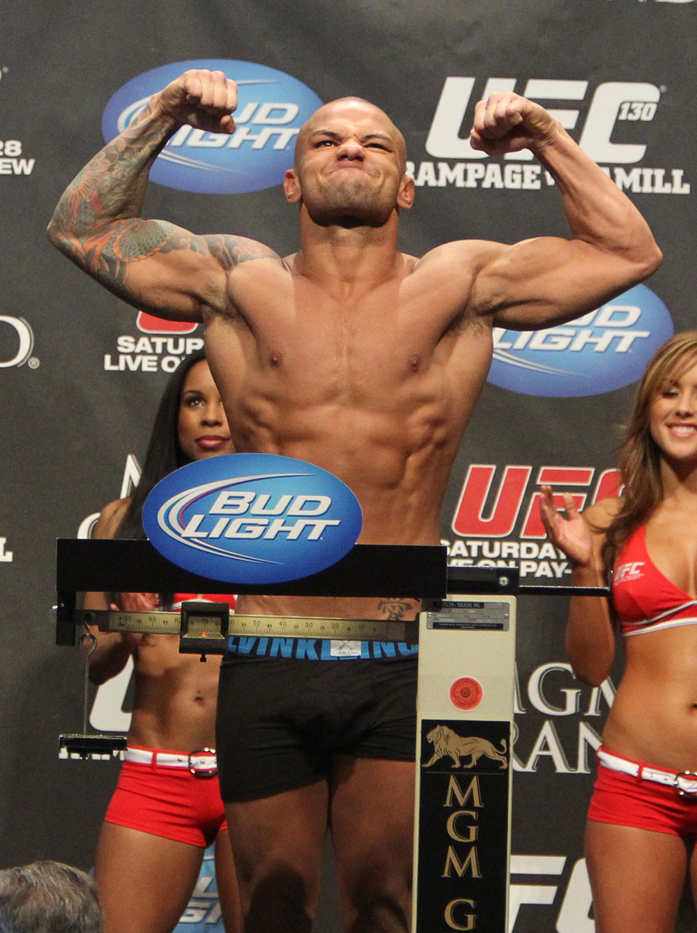 UFC 130 Weigh-ins: Thiago Alves