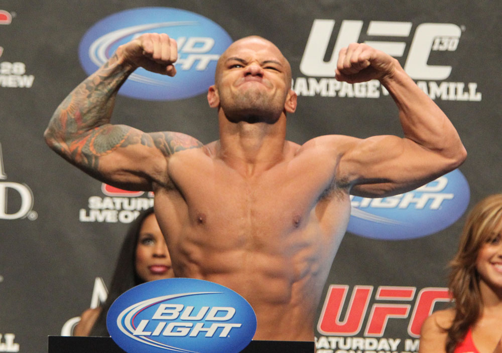 UFC 130 Weigh-ins: Thiago Alves