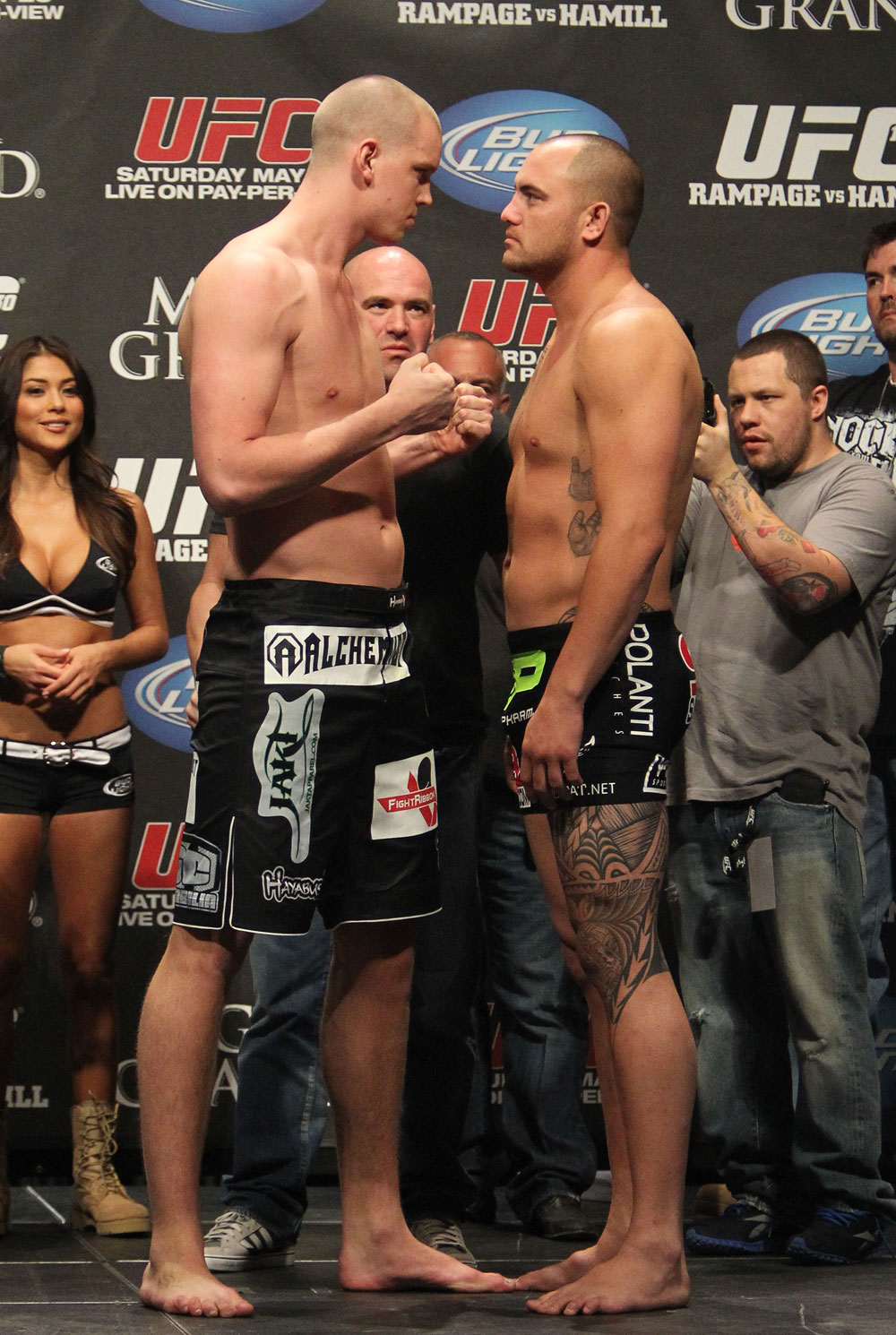 UFC 130 Weigh-ins: Stefan Struve vs. Travis Brown