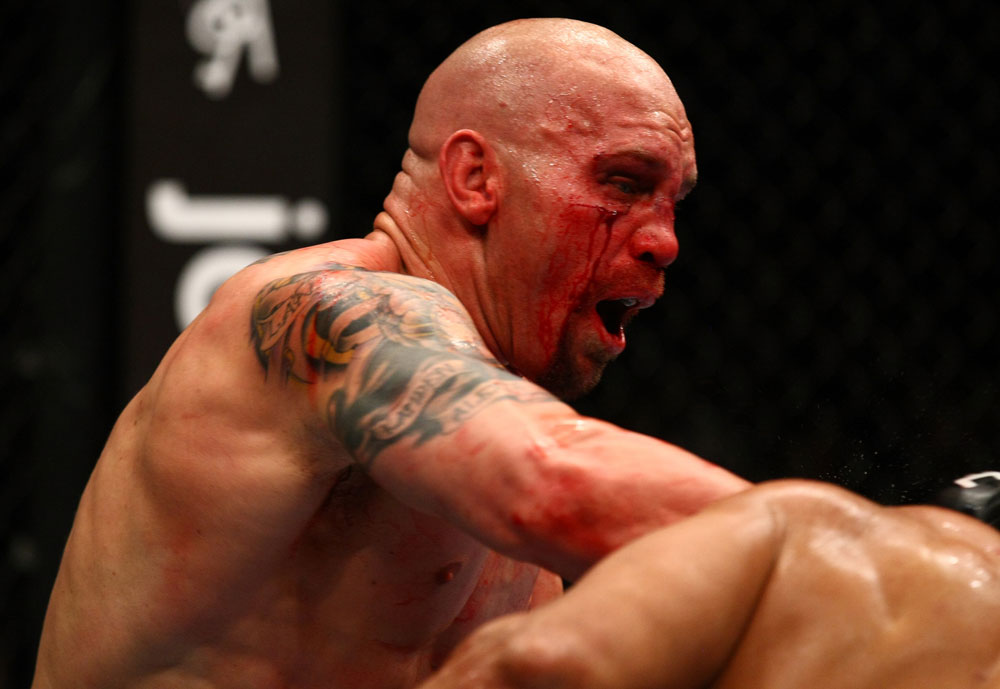 Junior dos Santos vs Shane Carwin