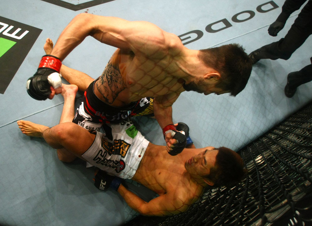 Carlos Condit knocks out Dong Hyun Kim.