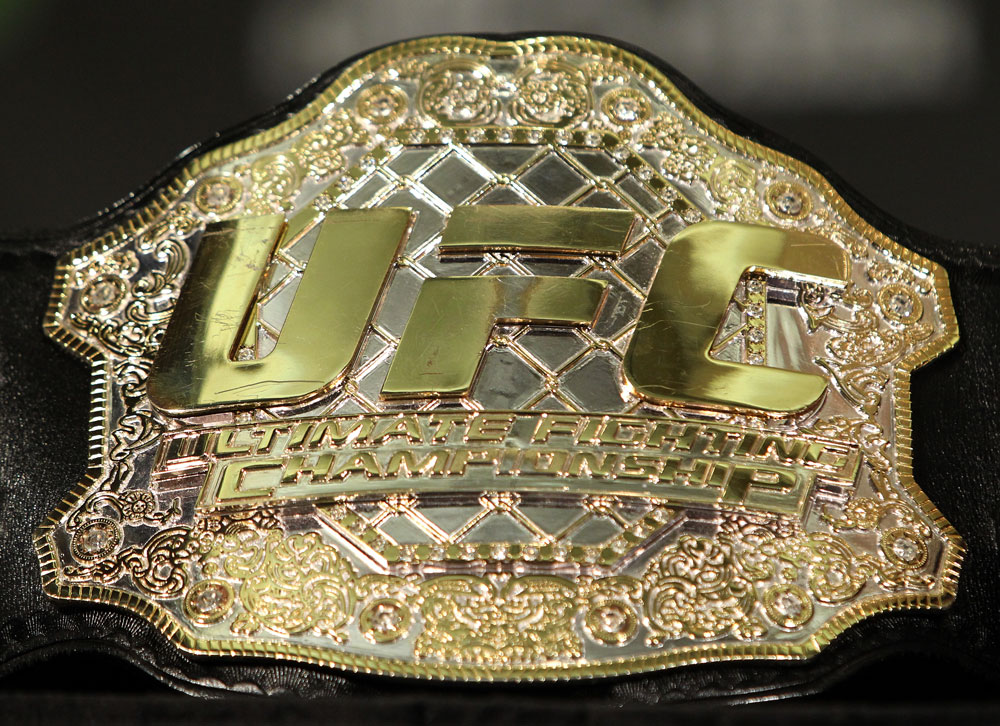 UFC 132 Pre-fight Press Conference: UFC Bantamweight Championship Belt