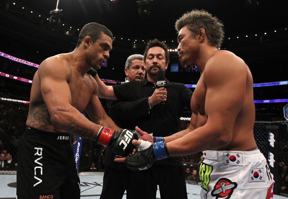UFC 133: Belfort vs. Akiyama
