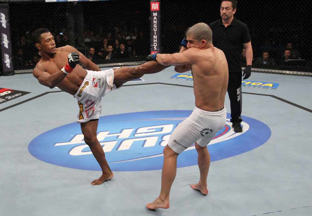 Yuri Alcantara vs Felipe Arantes