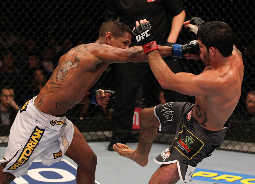Raphael Assuncao vs Johnny Eduardo