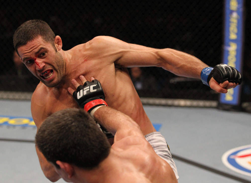 Paulo Thiago vs David Mitchell