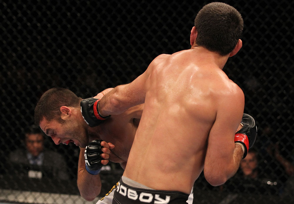 Paulo Thiago vs David Mitchell