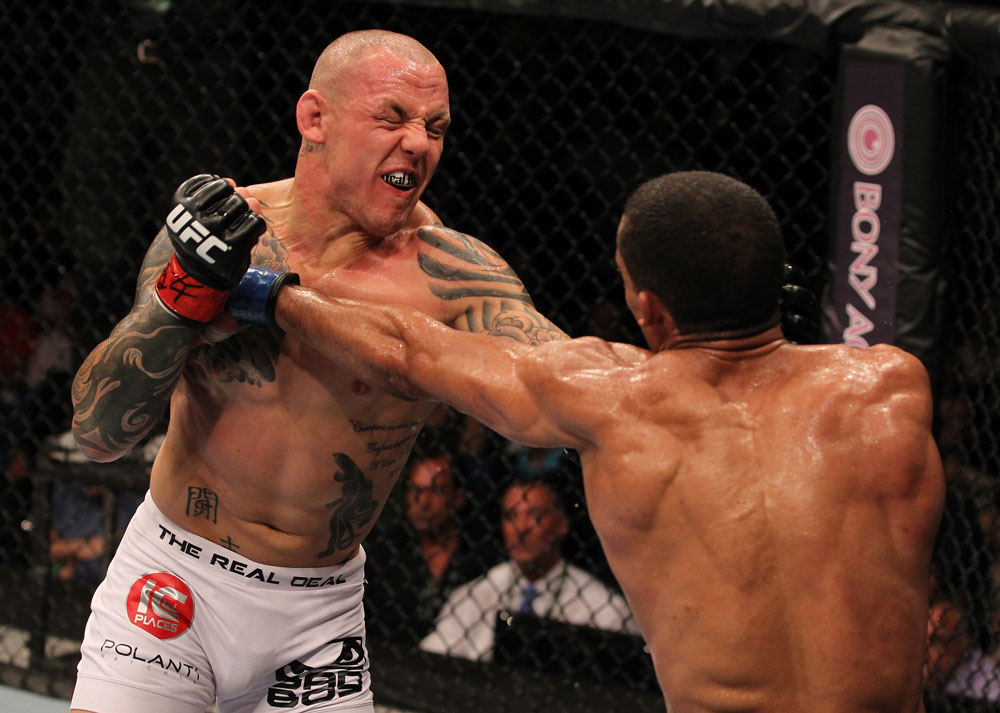 Edson Barboza vs Ross Pearson