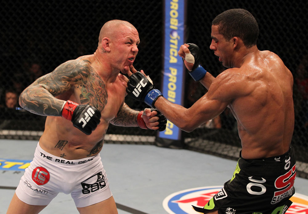 Edson Barboza vs Ross Pearson