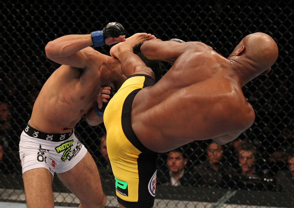 Anderson Silva vs Yushin Okami