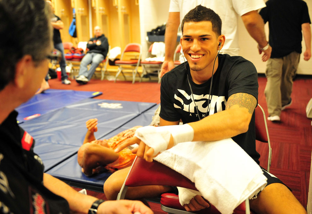 Anthony Pettis prepares for his fight