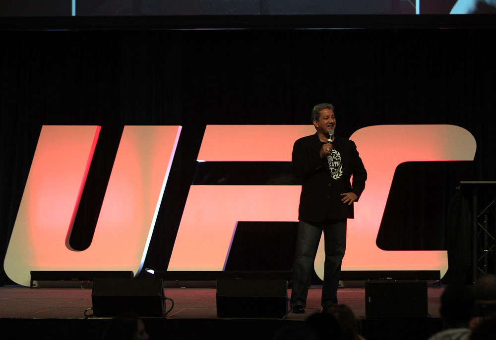 Bruce Buffer interacts with fans during the Q&A