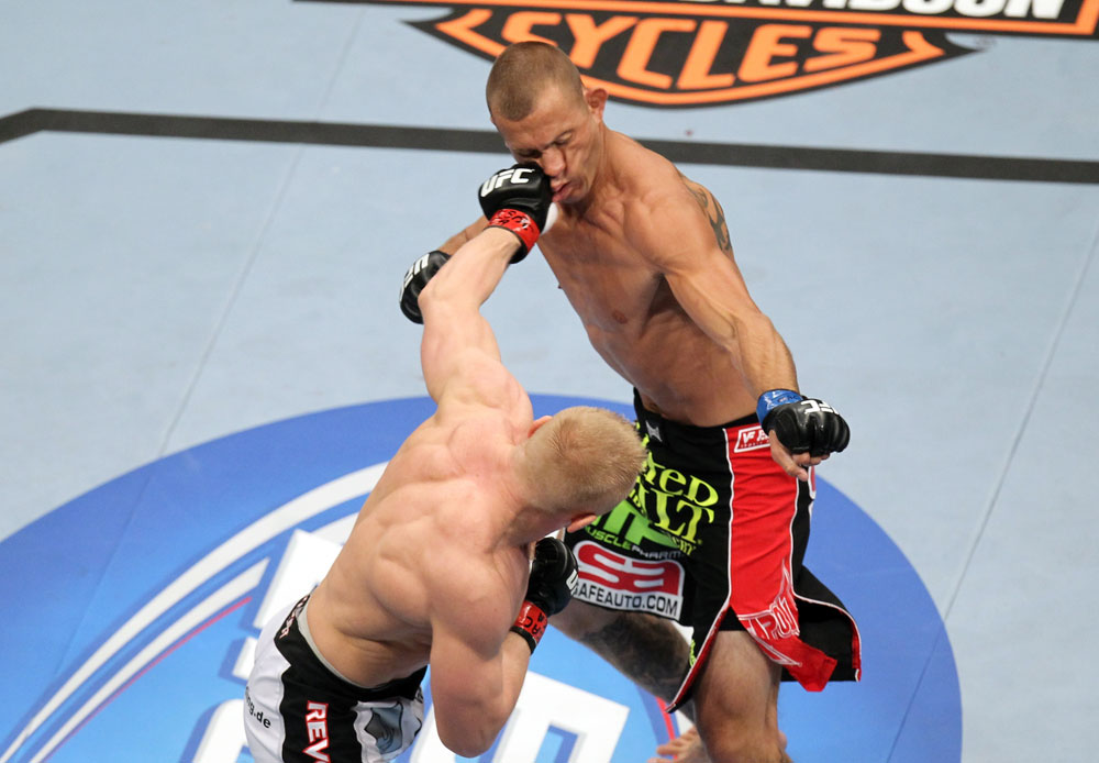 Dennis Siver vs Donald Cerrone