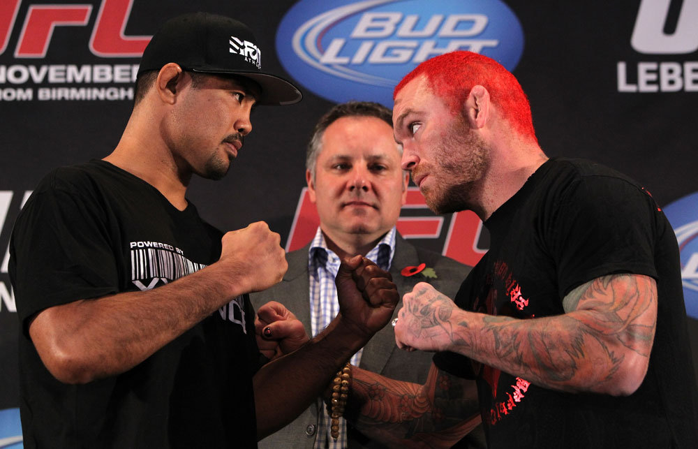 Mark Munoz faces off with Chris Leben