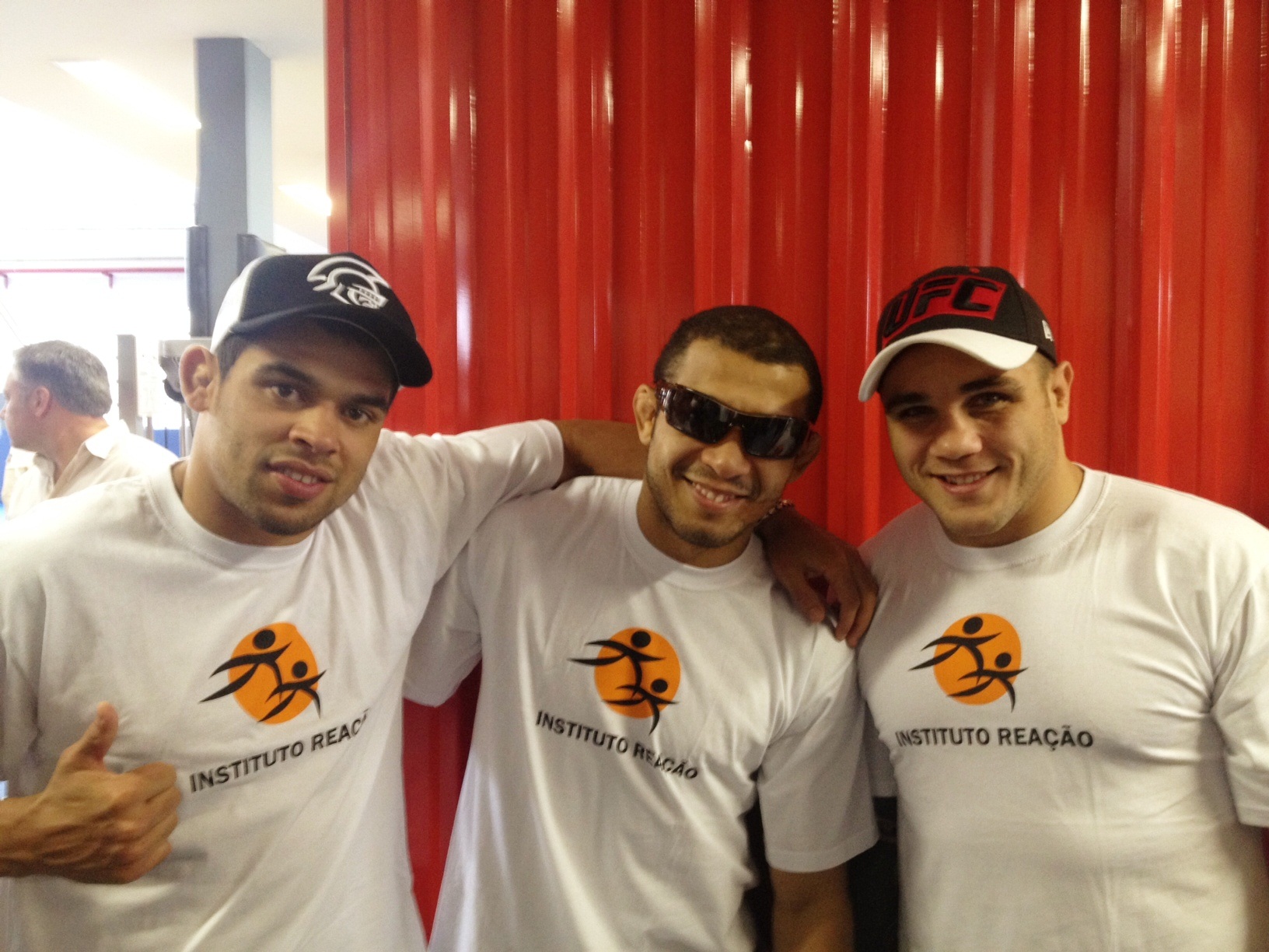 Trip "parada dura", Renan Bar&atilde;o (campe&atilde;o peso galo interino), Jos&eacute; Aldo (campe&atilde;o peso pena) e Daniel Sarafian (Participante do TUF Brasil)