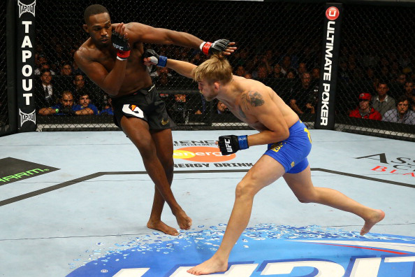 Gustafsson lands a body shot Gustafsson lands a body shot