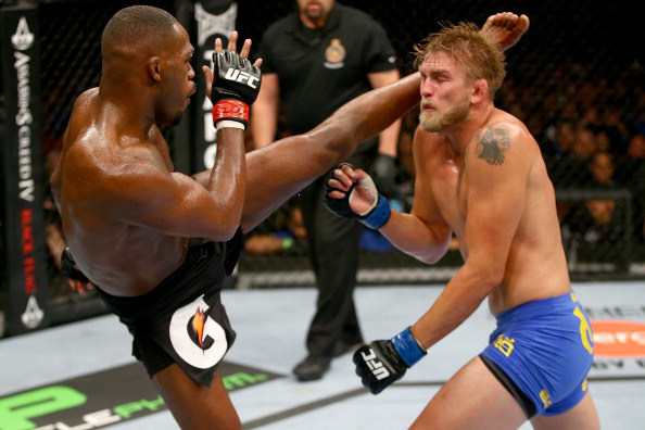 Jones kicks Gustafsson Jones kicks Gustafsson