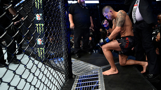 NORFOLK, VA - NOV. 11: <a href='../fighter/Anthony-Pettis'>Anthony Pettis</a> prepares to enter the Octagon prior to facing <a href='../fighter/Dustin-Poirier'>Dustin Poirier</a> in their lightweight bout during the <a href='../event/UFC-Silva-vs-Irvin'>UFC Fight Night </a>event inside the Ted Constant Convention Center. (Photo by Brandon Magnus/Zuffa LLC)